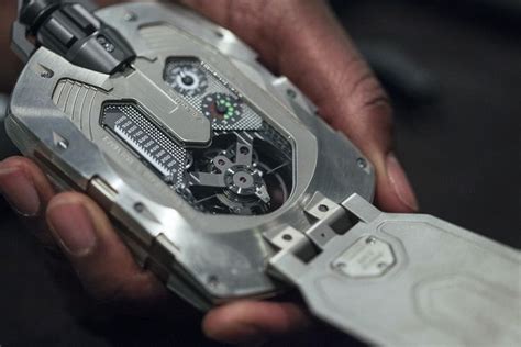 urwerk 1001 titan strap